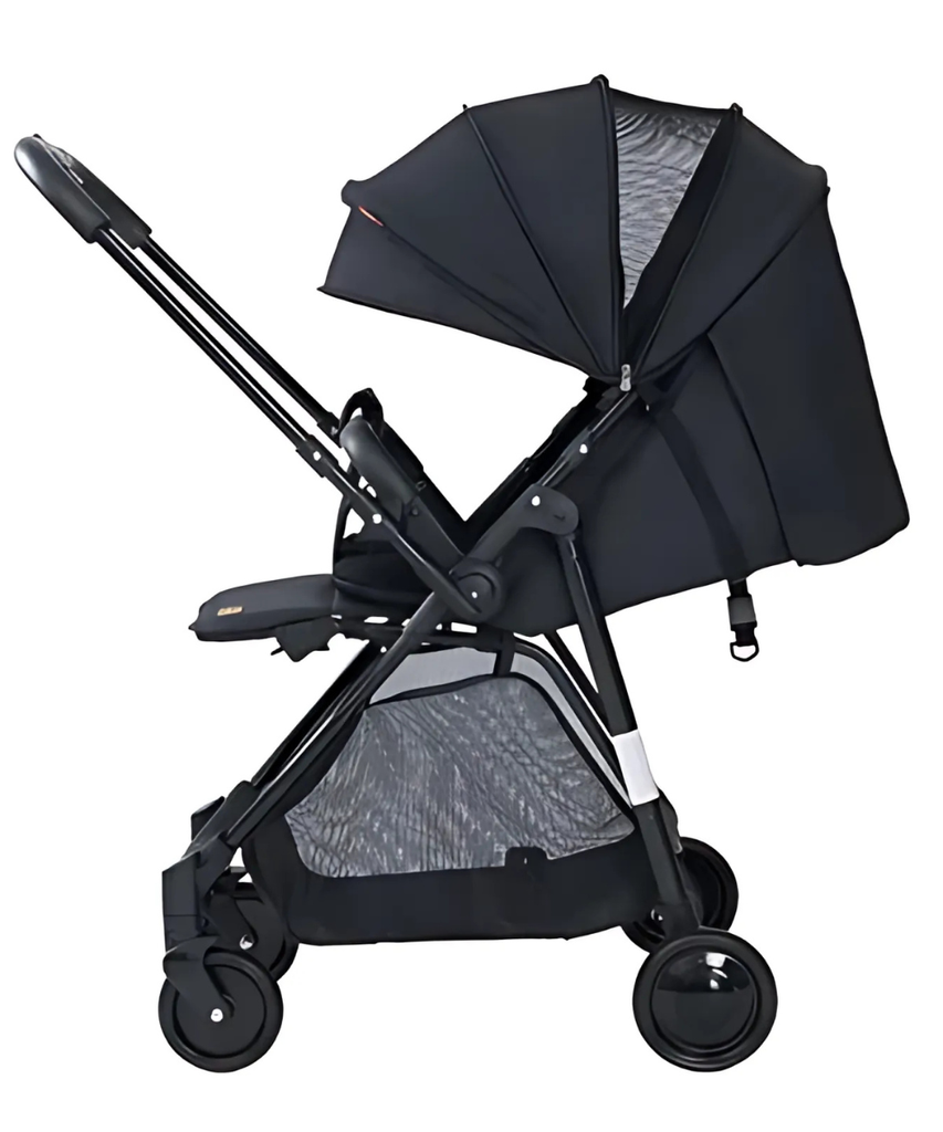 Reversible Black stroller with canopy 