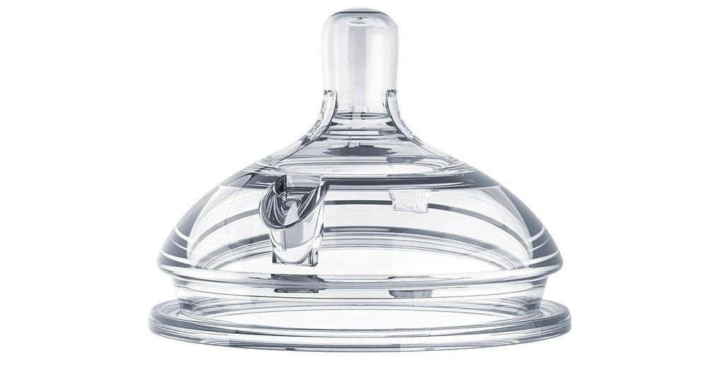 Clear baby bottle nipple 
